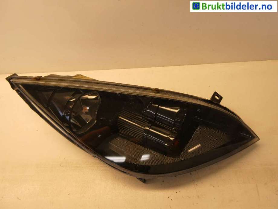Frontlykt høyre halogen til Mitsubishi Colt, 2004-2008 (Type VII, Fase 1)  (MITSUBISHI|8301B874)