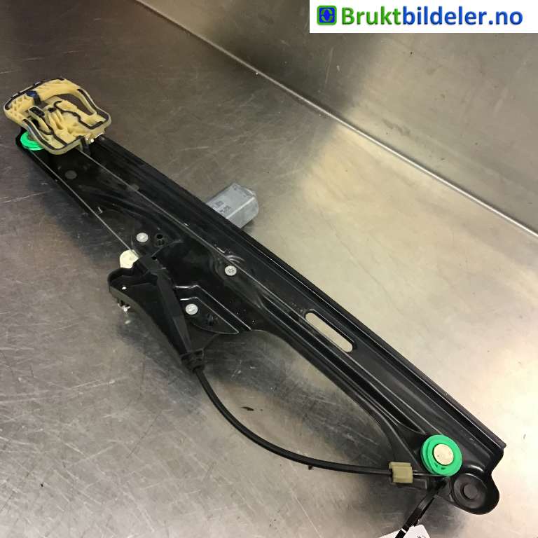 Ruteheis høyre bak til BMW X3 2010-2017 (F25) (F25) (BMW|51 35 7 355 640||67 62 7 322 748)