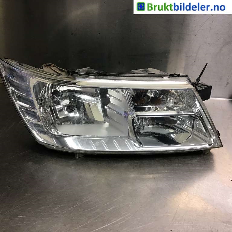 Frontlykt høyre halogen til Dodge Journey, 2008-2010  (DODGE|5067788AA)