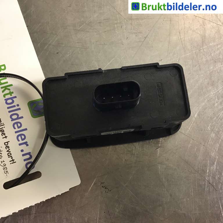Bryter baklukeåpner til Volvo V90 / V90 CC / S90 2016-->>  (VOLVO|31674801|8888780750|)