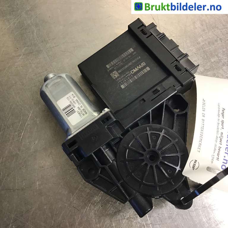 Ruteheis høyre foran til Volvo V90 / V90 CC / S90, 2016-->>  (VOLVO|31349757)