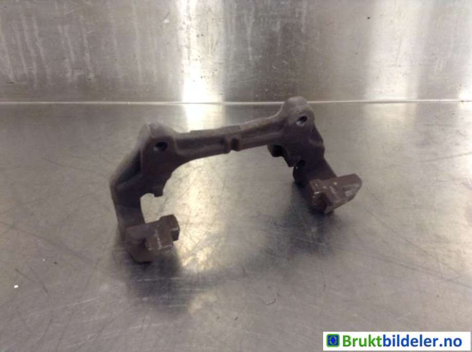 Bremsecaliper brakett til Volvo V90 / V90 CC / S90, 2016-->>  (VOLVO|36003165)