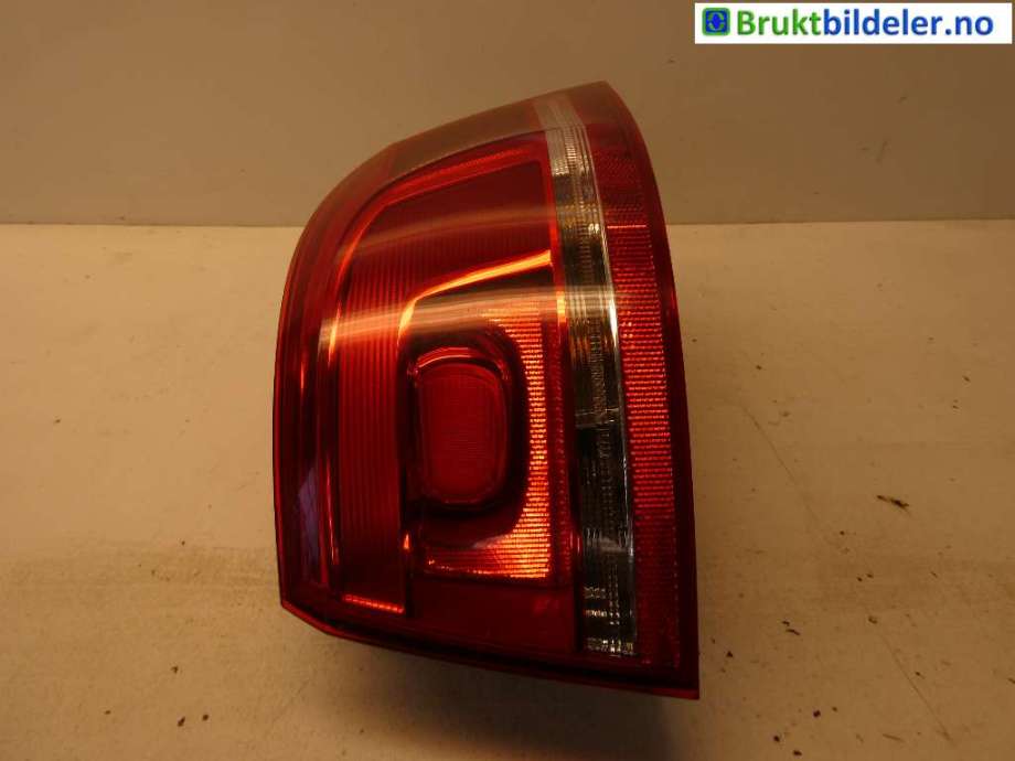Baklykt høyre til VW Passat 2011-2015 (B7) (B7) (VOLKSWAGEN|3AF 945 096 E||3AF945096E)