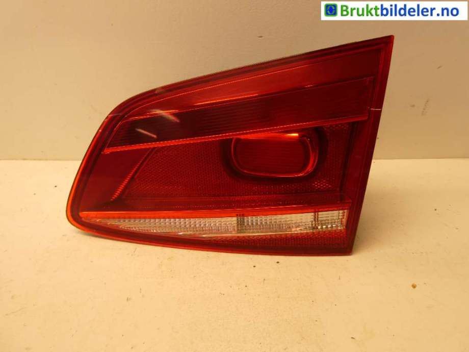 Baklykt høyre indre til VW Passat, 2011-2015 (B7) (B7) (VOLKSWAGEN|3AF 945 094 K)