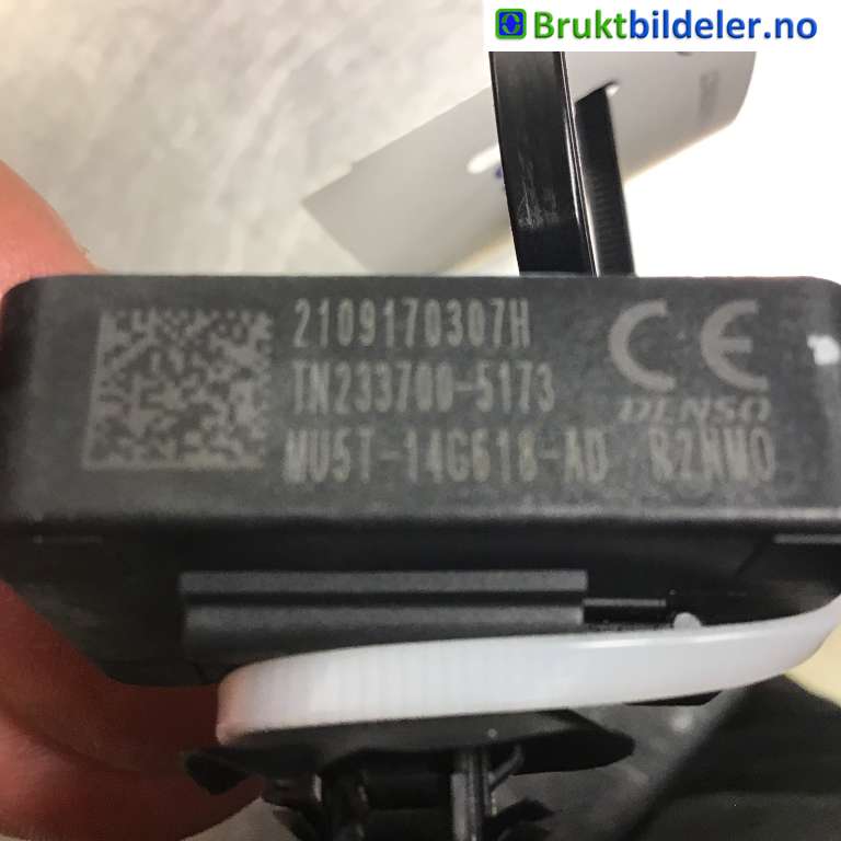 Antenne navigasjon til Ford Mustang Mach-e 2020-->>  (FORD|MU5T-14G618-AD|TN233700-5173|)