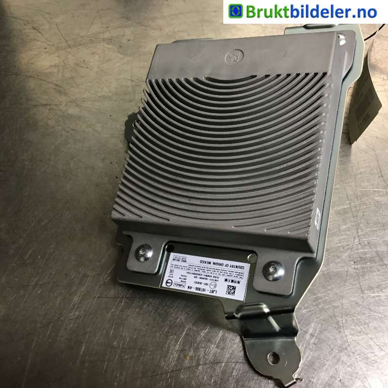 Bilstereo forsterker til Ford Mustang Mach-e 2020-->>  (FORD|LJ8T-18T806-AN|GP86A 20211104|)