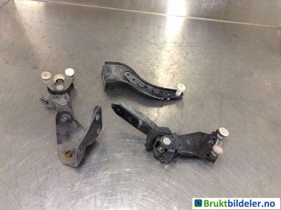 Diverse deler til VW Caddy, 2010-2015 (Type III, Fase 2)  (VOLKSWAGEN|2K0 843 336 A)