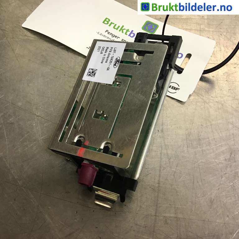 Antenne navigasjon til Ford Mustang Mach-e, 2020-->>  (FORD|LJ8T-19K351-AA)