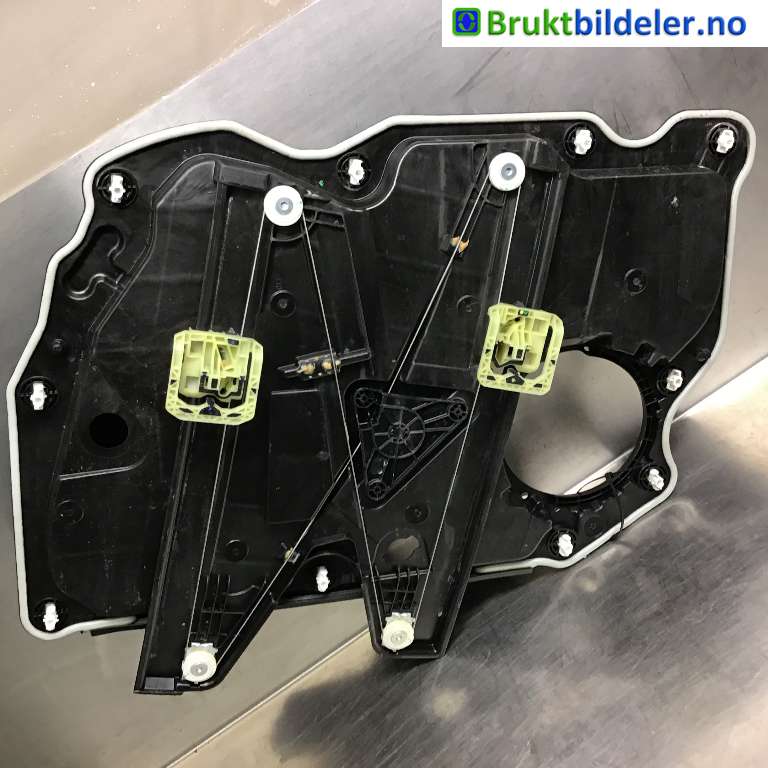 Ruteheis til Ford Mustang Mach-e, 2020-->>  (FORD|LJ8B-R23209-BE)