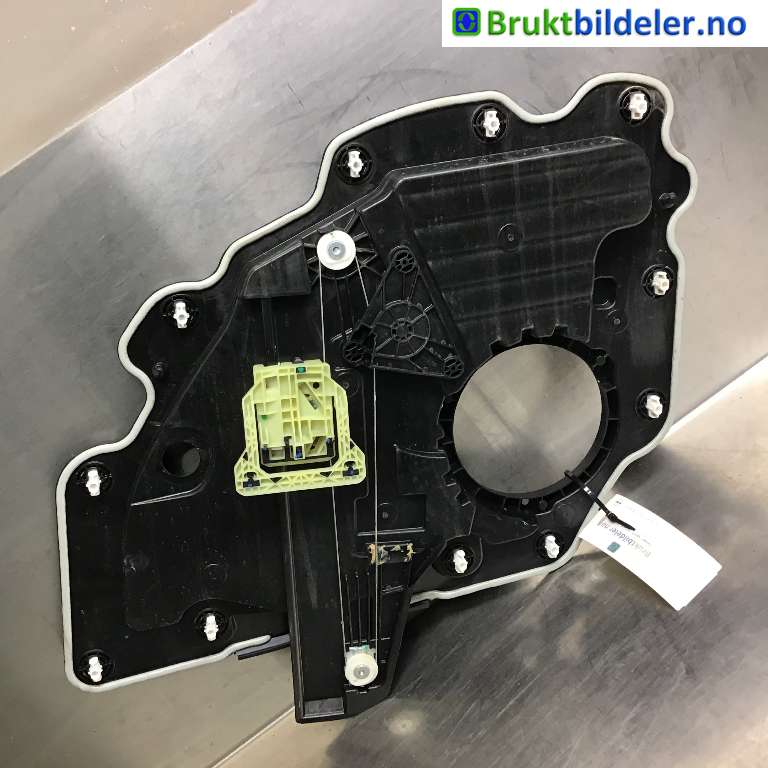 Ruteheis til Ford Mustang Mach-e 2020-->>  (FORD|LJ8B-R27009-BF|)