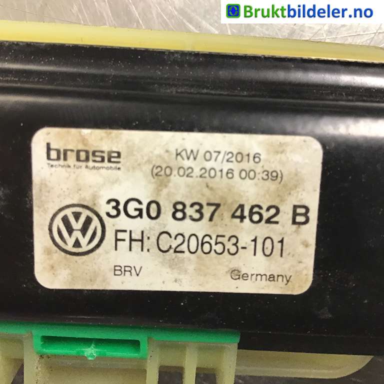 Ruteheis til VW Passat 2015-2019 (Fase 1) (B8) (B8) (VOLKSWAGEN|3G0 837 462 B|)