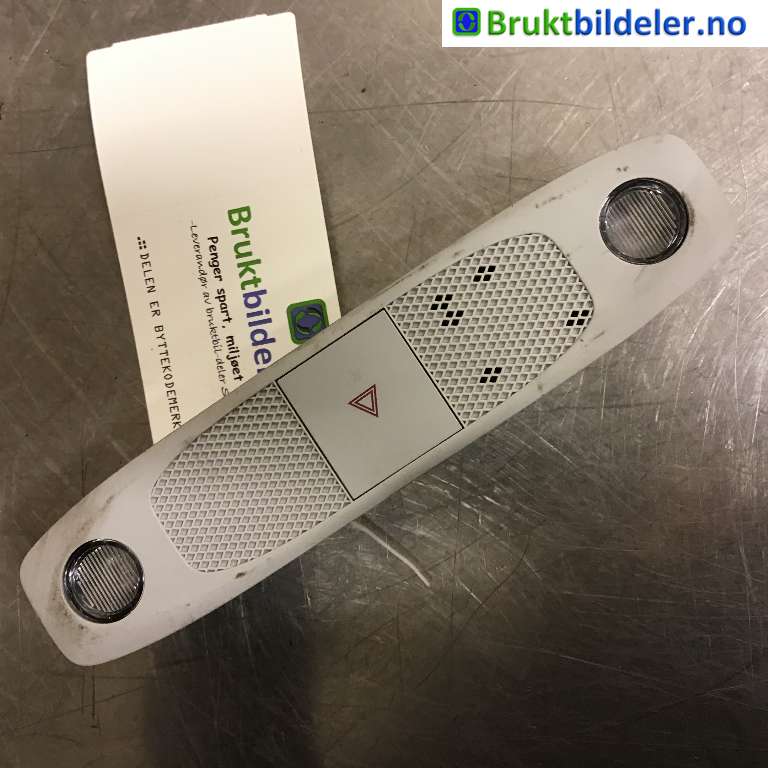 Bryter nødblink til Tesla Model Y, 2021-2024 (Type I)  (1638021-00-D)