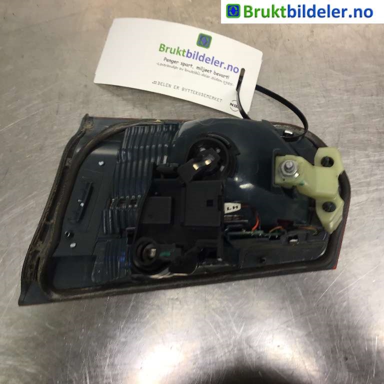 Baklykt venstre indre til BMW 3-Serie 2012-2018 (F30/F31/F34) (F30/F31/F34) (BMW|63 21 7 372 793|183511-12|)