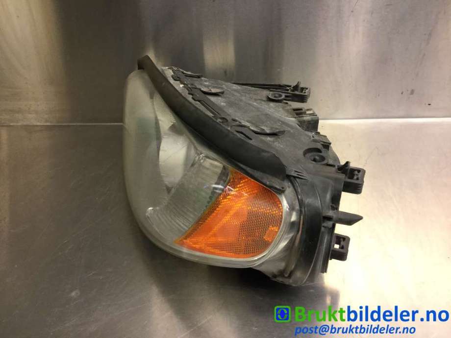 Frontlykt venstre halogen til Volvo V70 2007-2013 (Type III, Fase 1)  (VOLVO|31214347||31214415)