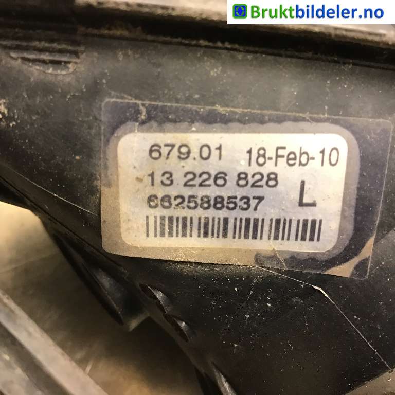 Tåkelykt venstre foran til Opel Insignia A 2009-2014  (OPEL|13 226 828|)