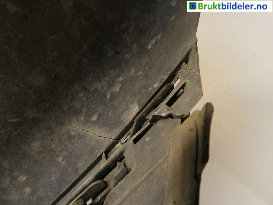 Grill til VW Passat 2011-2015 (B7) (B7) (VOLKSWAGEN|3AA 853 651 D|)