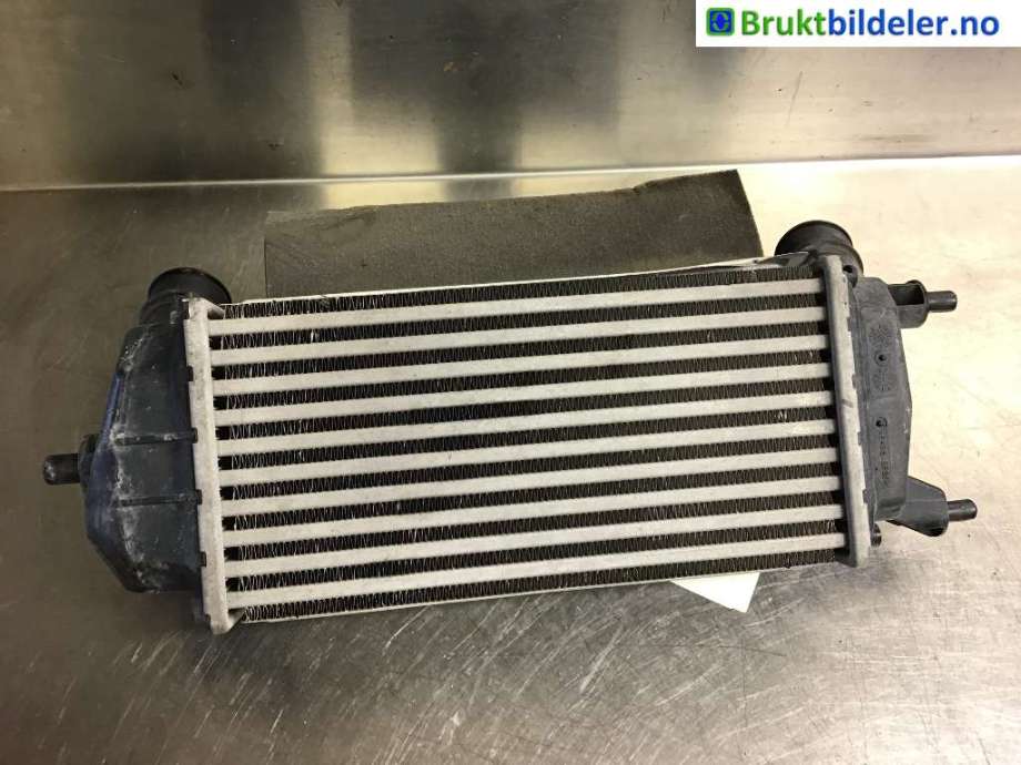 Intercooler til Ford Transit Courier 2018-2023 (Type I, Fase 2)  (FORD|JT76-6K775-CA|T61090C|)