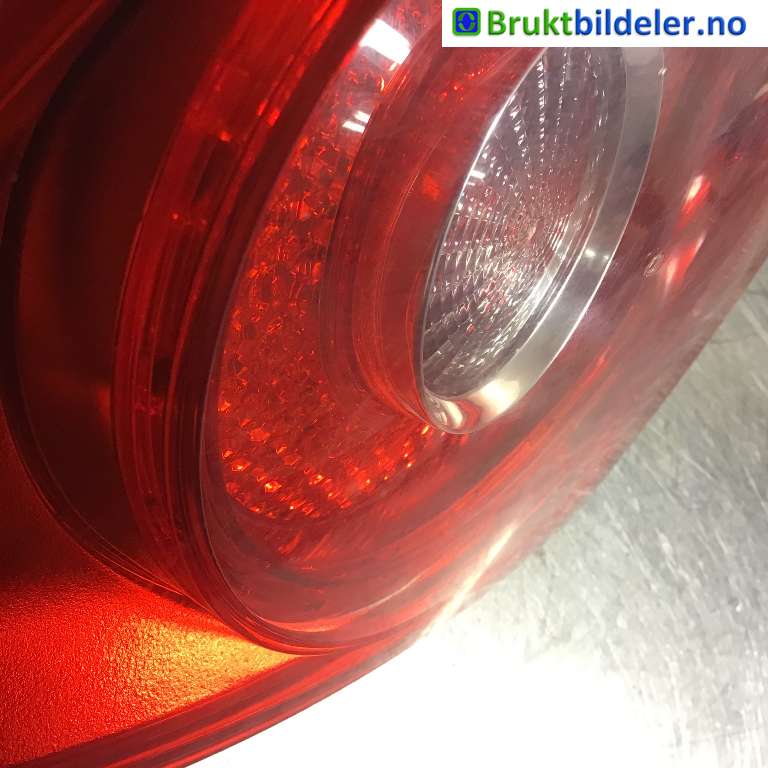 Baklykt venstre indre til VW Golf V, Combi 2003-2008  (VOLKSWAGEN|1K6945093G|89031705|)