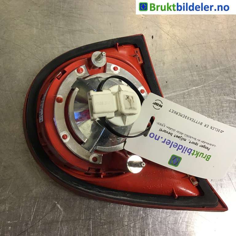 Baklykt høyre indre til VW Golf V, Combi 2003-2008  (VOLKSWAGEN|1K6945094G|89031778|)