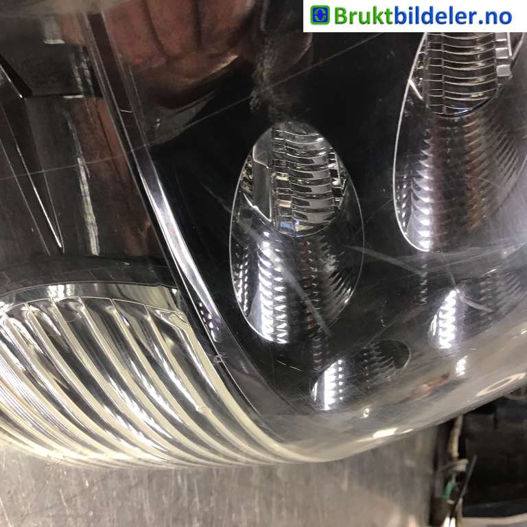 Baklykt venstre til Mitsubishi Outlander 2010-2012 (Type II, Fase 2)  (MITSUBISHI|8330A379|)