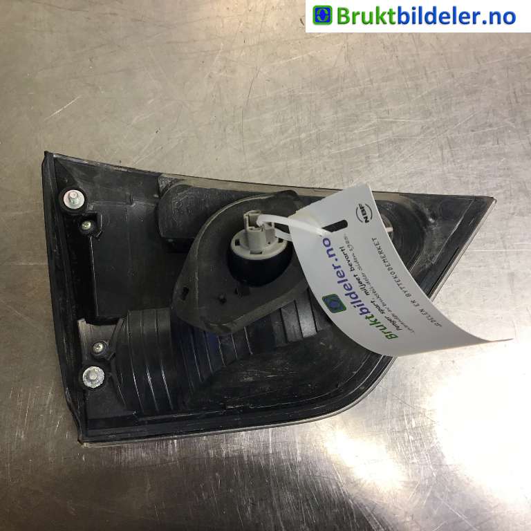 Baklykt høyre indre til Mitsubishi Outlander 2010-2012 (Type II, Fase 2)  (MITSUBISHI|8331A006|)