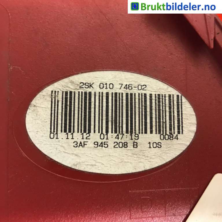 Baklykt høyre til VW Passat 2011-2015 (B7) (B7) (VOLKSWAGEN|3AF 945 208 B|2SK 010 746-02|)