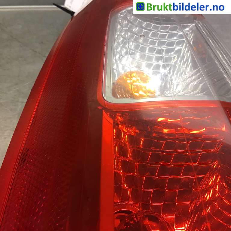 Baklykt venstre til Volvo V70 2005-2007 (Type II, Fase 2)  (VOLVO|30655374|)