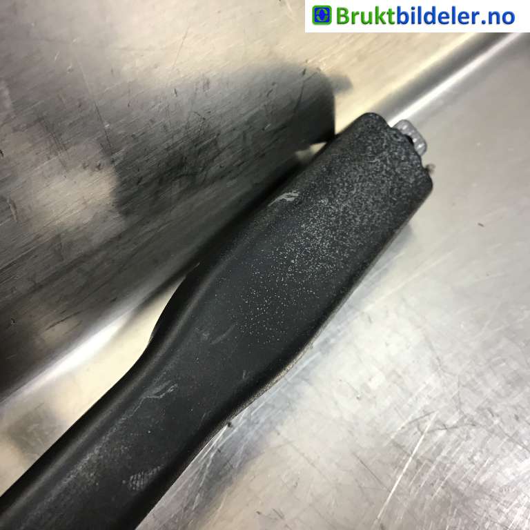Viskerarmer frontrute til Ford C-Max 2015-2019 (Type II, Fase 2)  (FORD|AM51-17526-EC|)