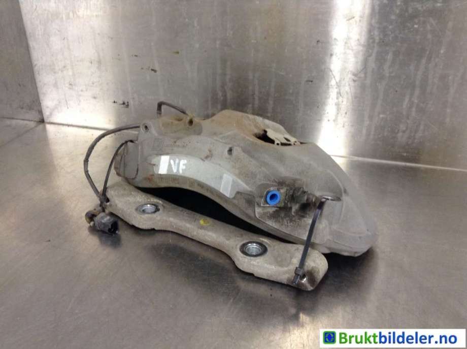 Bremsecaliper venstre foran til Audi e-tron 2018-->>  (AUDI|4KE 615 105 N||4M0 615 107 BK)