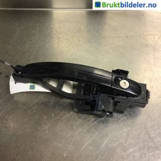 Dørhåndtak utv venstre foran til Ford Focus, 2014-2018 (Type III, Fase 2)  (FORD|BM51-A224A37-DJ)