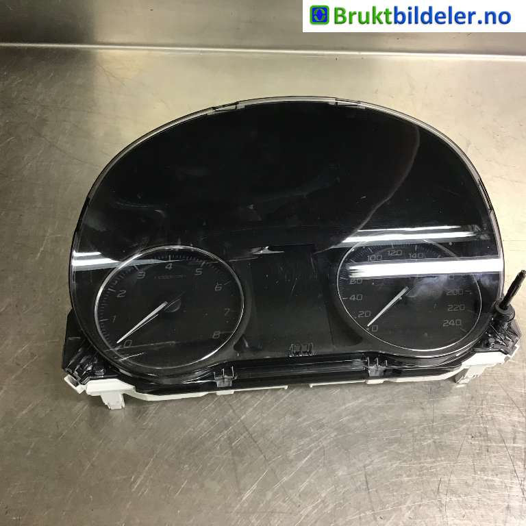 Instrumentpanel til Mitsubishi Outlander, 2012-2015 (Type III, Fase 1)  (MITSUBISHI|8100B895)