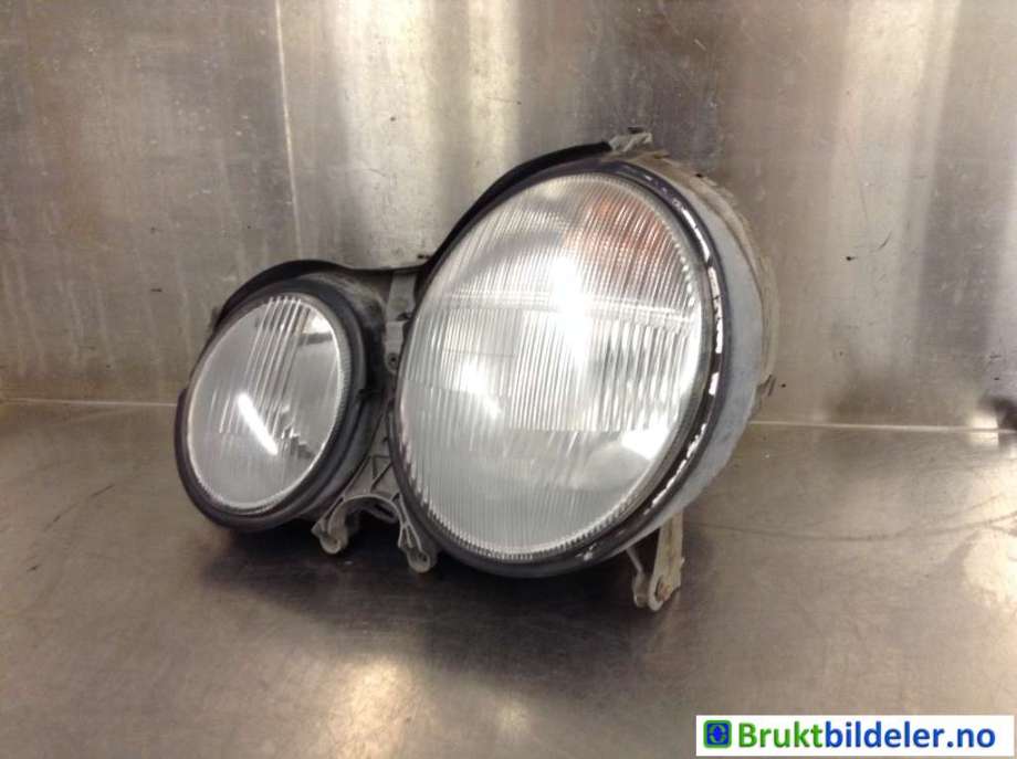 Frontlykt venstre halogen til Mercedes E-Klasse, 2000-2002 (Fase 2) (W210) (W210) (MERCEDES|A 210 820 27 61)