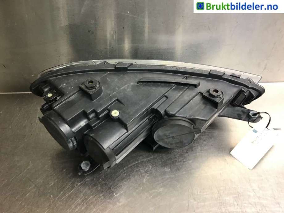 Frontlykt venstre xenon til VW Scirocco 2008-2013 (VOLKSWAGEN|1K8 941 753 F|89320005|)