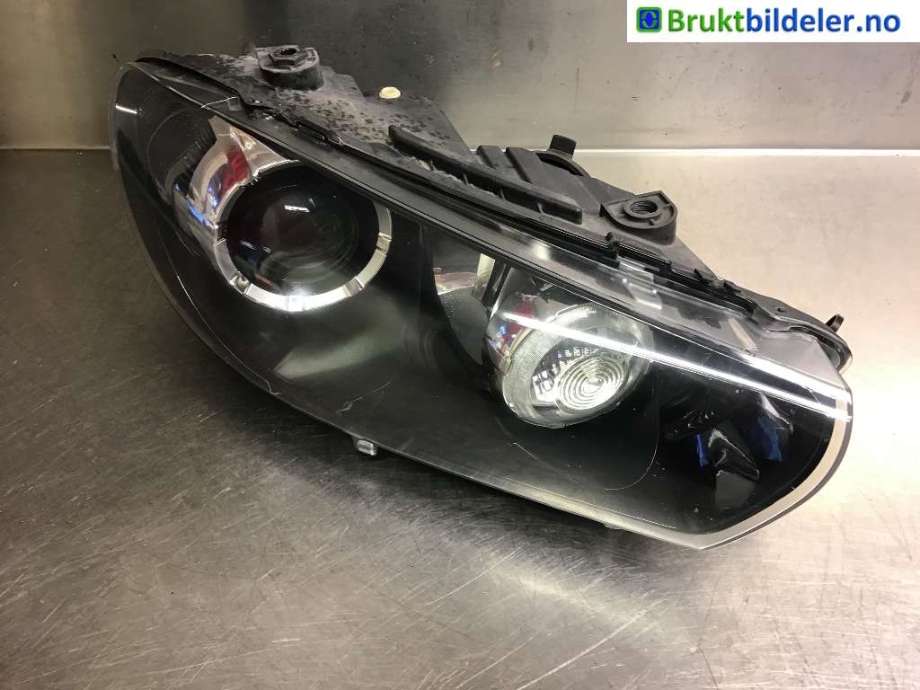 Frontlykt høyre xenon til VW Scirocco, 2008-2013  (VOLKSWAGEN|1K8 941 032 D)