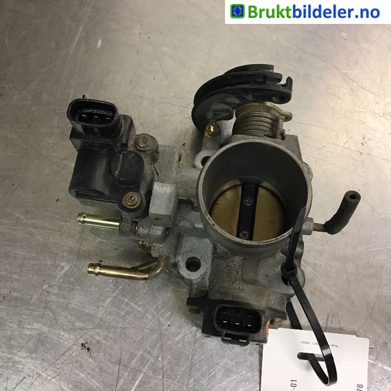 Spjeldhus til Toyota Corolla, 1997-2000 (Fase 1)  (TOYOTA|2221011610)