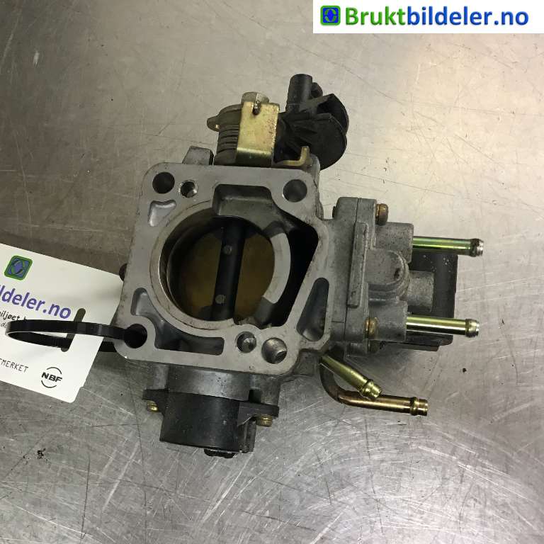 Spjeldhus til Toyota Corolla 1997-2000 (Fase 1)  (TOYOTA|2221011610|)