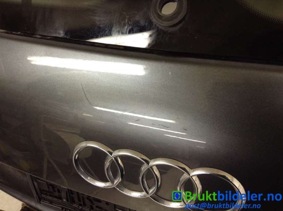 Bakluke til Audi Q7 2010-2015 (Type I, Fase 2)  (AUDI|4L0 827 023 B|)