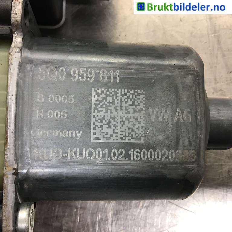 Ruteheis venstre bak til VW e-Golf 2014-2017 (Fase 1)  (VOLKSWAGEN|5Q0 959 811|0 130 822 695|)