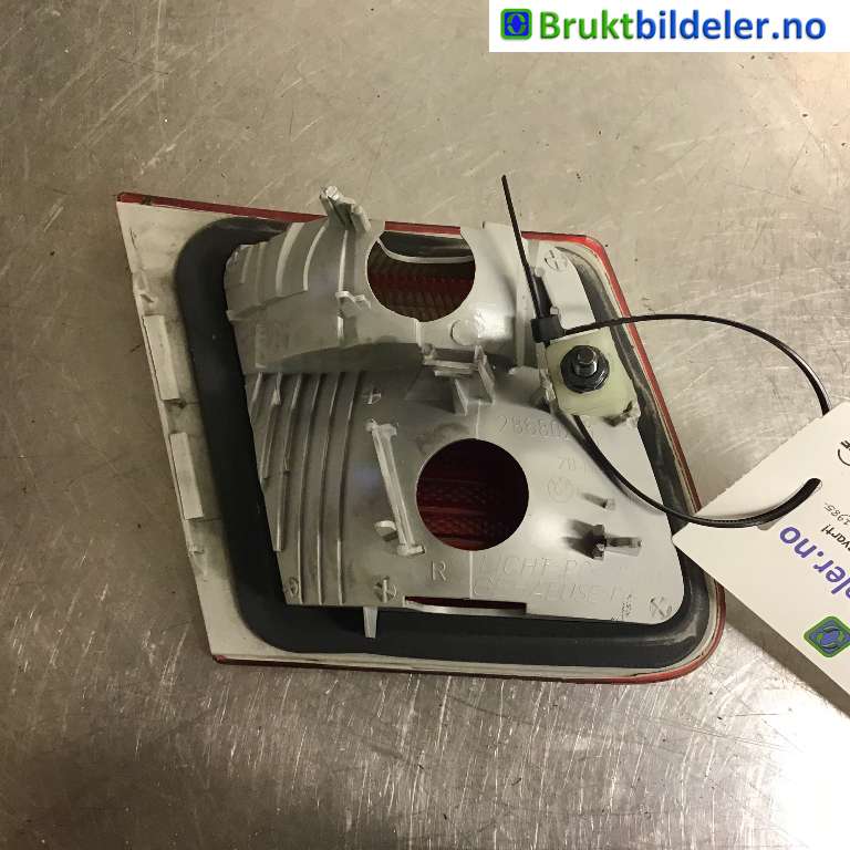 Baklykt høyre indre til BMW 3-Serie 1998-2005 (E46) (E46) (BMW|63 21 8 368 760|)