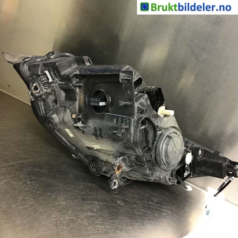 Frontlykt høyre halogen til BMW i3 2013-2022  (BMW|63 11 7 381 900|90073024|63 11 7 398 520-03)