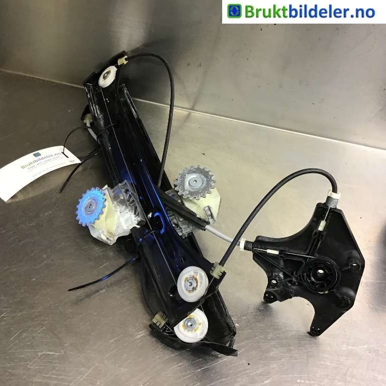 Ruteheis til BMW i3 2013-2022  (BMW|51 33 7 352 875|C01646-107|7 290 857)
