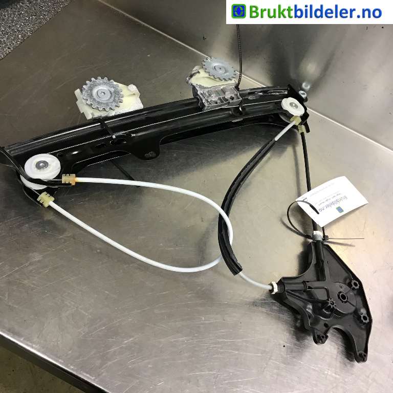 Ruteheis til BMW i3 2013-2022  (BMW|51 33 7 352 876|C01647-107|7 290 858)