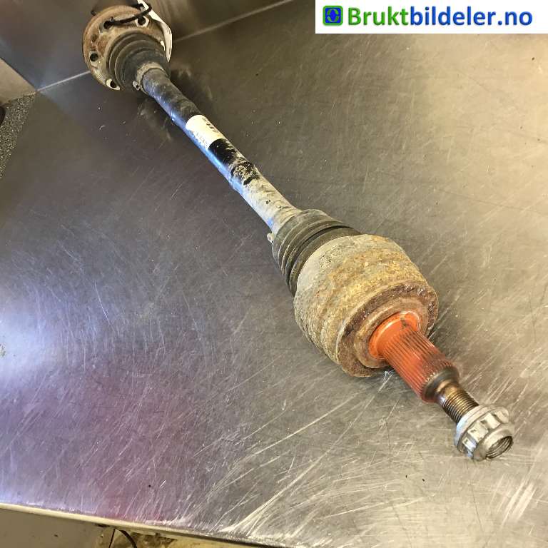 Drivaksel venstre bak til VW Transporter / Caravelle 2009-2015 (Fase 2) (T5) (T5) (VOLKSWAGEN|7E0 501 201 B|)
