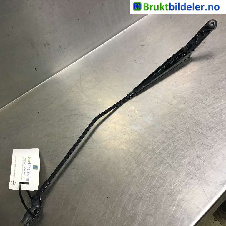 Viskerarmer frontrute til VW Caddy 2010-2015 (Type III, Fase 2)  (VOLKSWAGEN|2K1 955 410 B|)