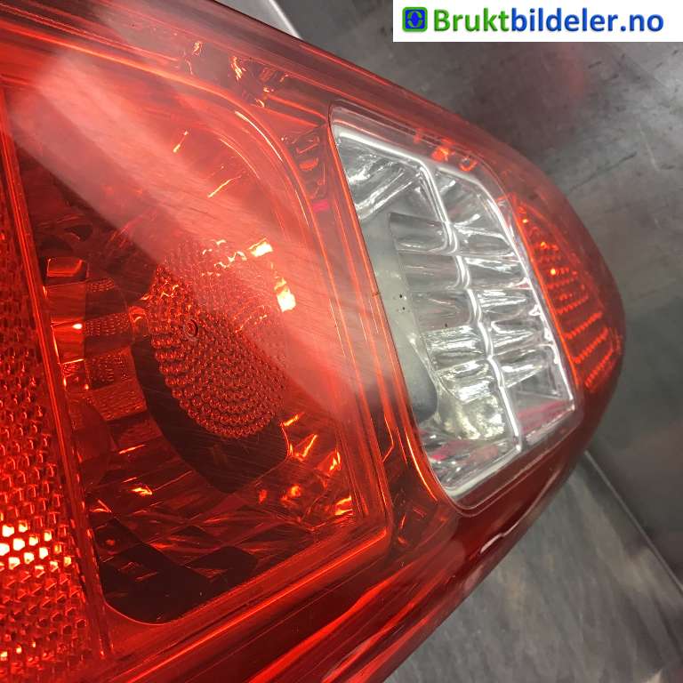 Baklykt høyre til Peugeot Partner 2008-2015 (Type II, Fase 1)  (PEUGEOT|6351 FH|)
