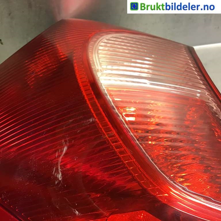 Baklykt venstre til Nissan Note 2013-2017 (Type II)  (NISSAN|265553VV0A|)