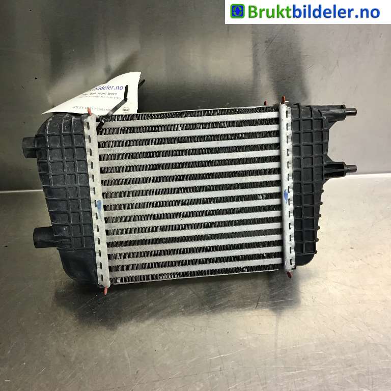 Intercooler til Nissan Note 2013-2017 (Type II)  (NISSAN|14461 3HD0C|)