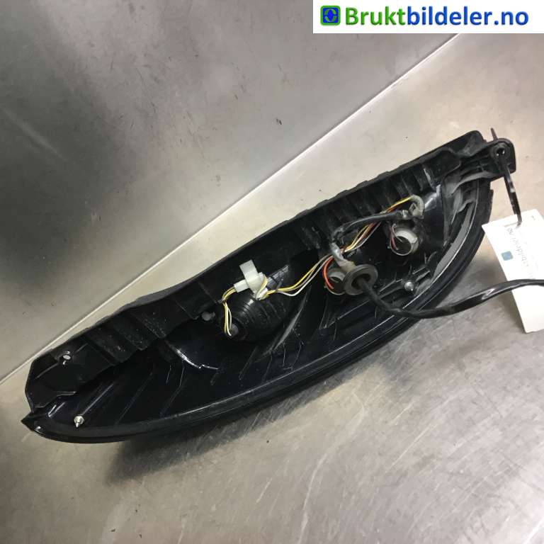 Baklykt høyre til Mitsubishi i-MiEV 2010-->>  (MITSUBISHI|8330A682|)