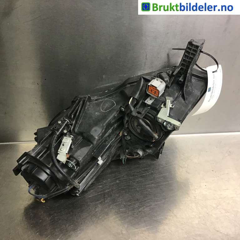 Frontlykt venstre halogen til Mitsubishi i-MiEV 2010-->>  (MITSUBISHI|8301B309|)