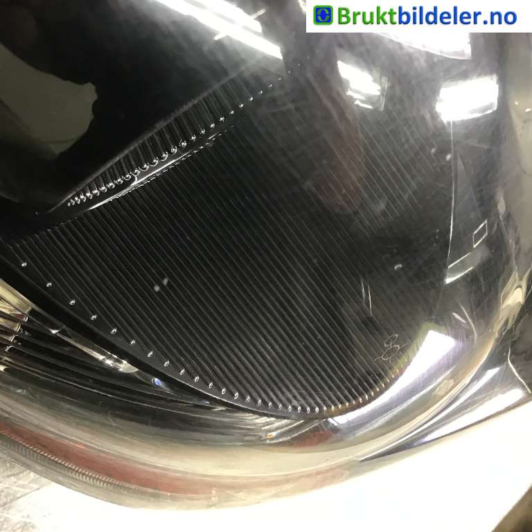 Frontlykt høyre halogen til Mitsubishi i-MiEV 2010-->> (MITSUBISHI|8301B310|)